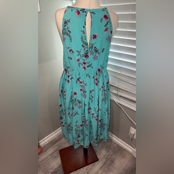 Torrid Midi Challis High Neck Floral Hi Low‎ Dress - Picture 4 of 6